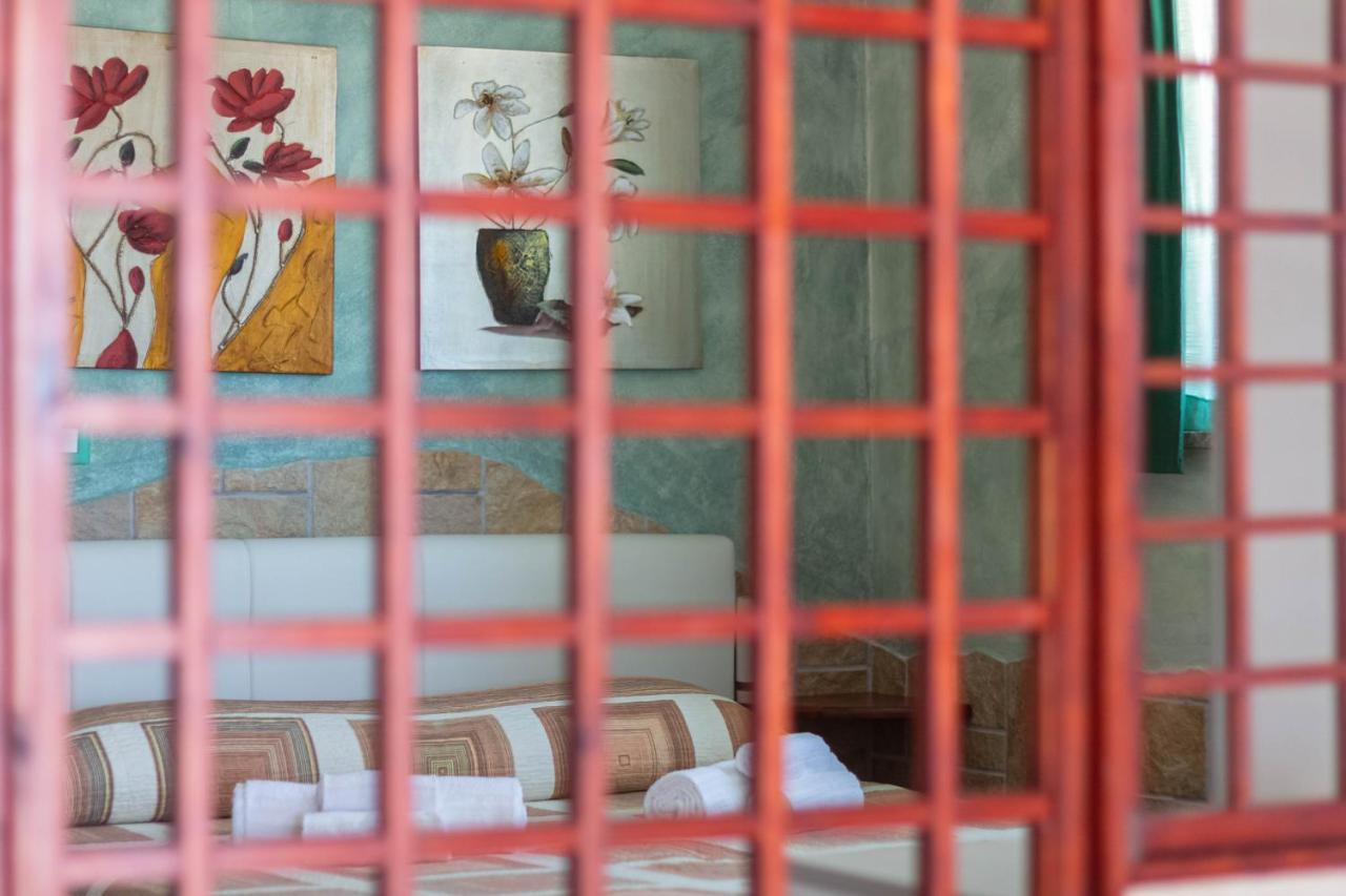 Roccabianca Rooms & Studios スティンティーノ エクステリア 写真