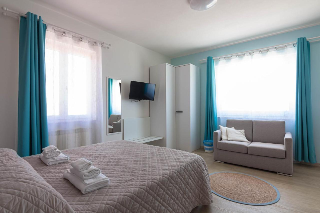 Roccabianca Rooms & Studios スティンティーノ エクステリア 写真